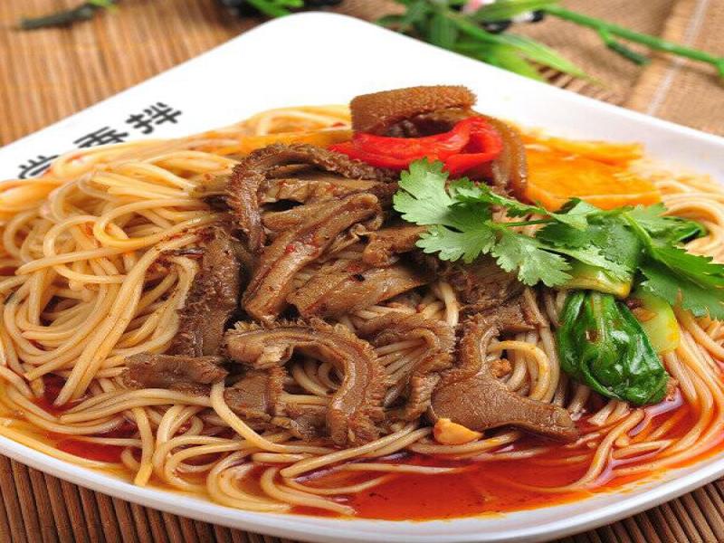 嘗香拌牛肚拌面