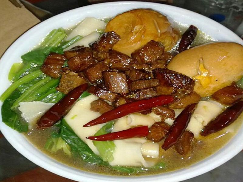 南波萬(wàn)牛肉板面