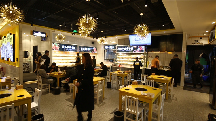 無簽道牛肉串串香連鎖-無簽道牛肉串串香合作條件-無簽道牛肉串串香聯系電話