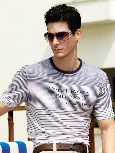 酷藍天空折扣男裝