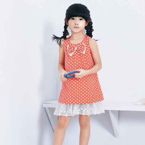 無袖波點連衣裙