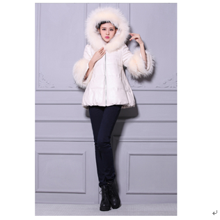 季美熙女裝產品純白上衣下擺蓬蓬裙女裝