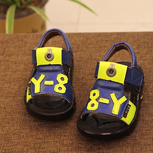 小嘴猴兒童服飾產品-時尚舒適童鞋