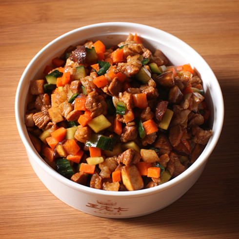 王老七蒸式營養管家-王老七鹵肉飯