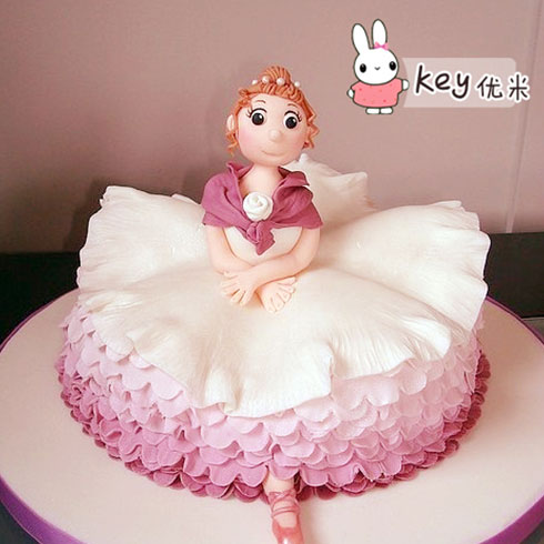key優米兒童餐廳-芭比娃娃蛋糕