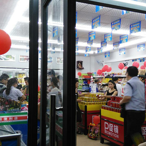 喜洋洋連鎖便利店內圖