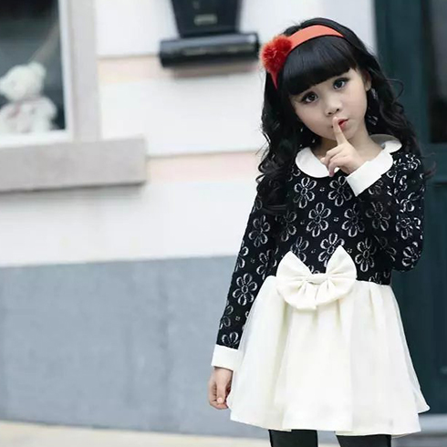 成長(zhǎng)衣派童裝-黑色針織衫