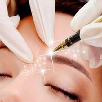 格調女王美甲盤發-紋眉