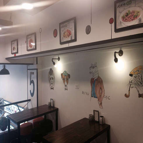 甌品味棒面店內