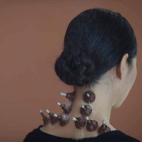 中艾艾貼養生圖