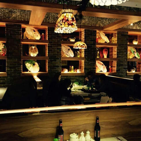 新時器石鍋魚店內圖