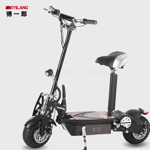 黑色折疊電動滑板車