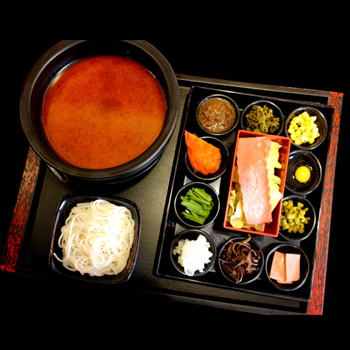 悅丫丫過(guò)橋米線(xiàn)-麻辣鍋底