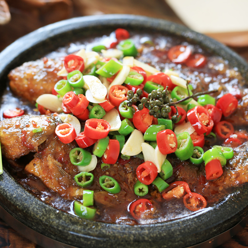 福鍋滿堂石鍋主題餐廳-石鍋鯽魚(yú)