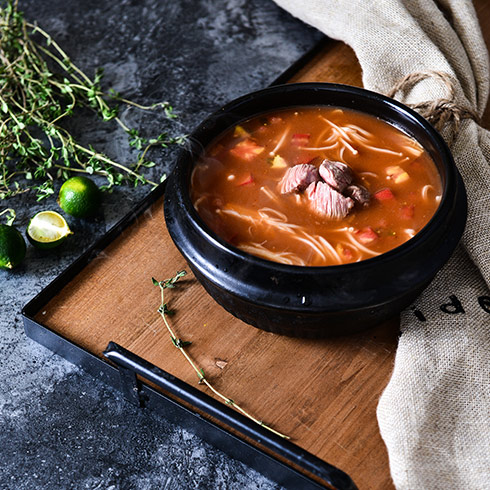 海卷金三順飯團-番茄牛腩湯