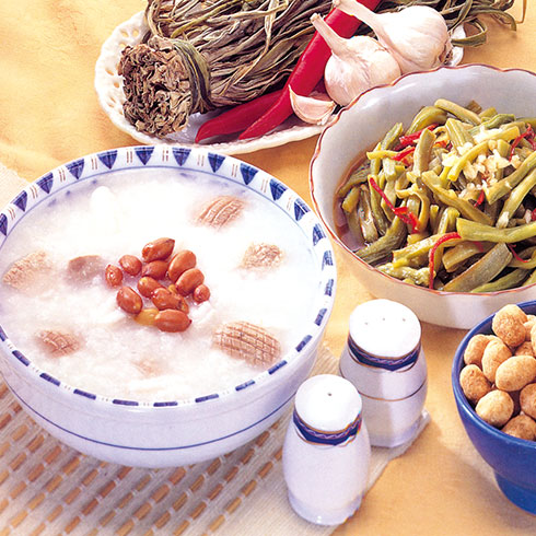 膳來(lái)粥道養(yǎng)生粥-花生魷魚粥
