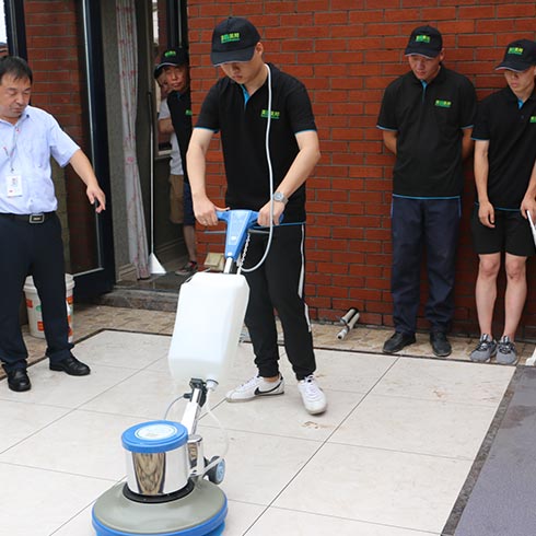 美家美邦家政保潔-創新化技術體系