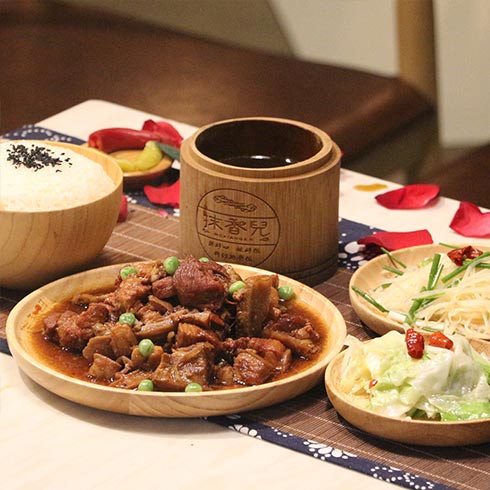 抹香兒排骨飯-特色牛腩飯套餐