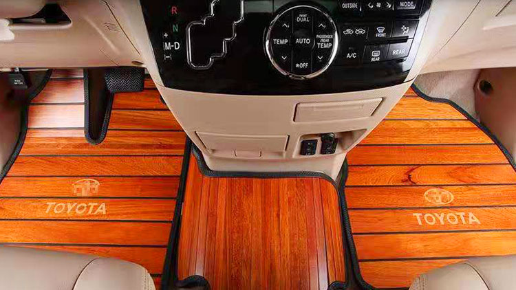 飛黃騰踏汽車實(shí)木腳墊-時尚實(shí)木腳墊