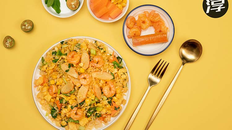 自由兄弟茶油炒飯-鎮店蝦仁炒飯